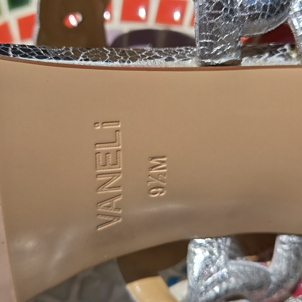 VANELi Slingback Chunky Heel Sandals - Picture 12 of 14